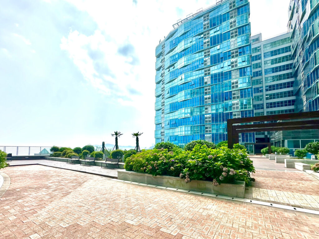 Paledecz Outdoor Terrace Garden (3F)